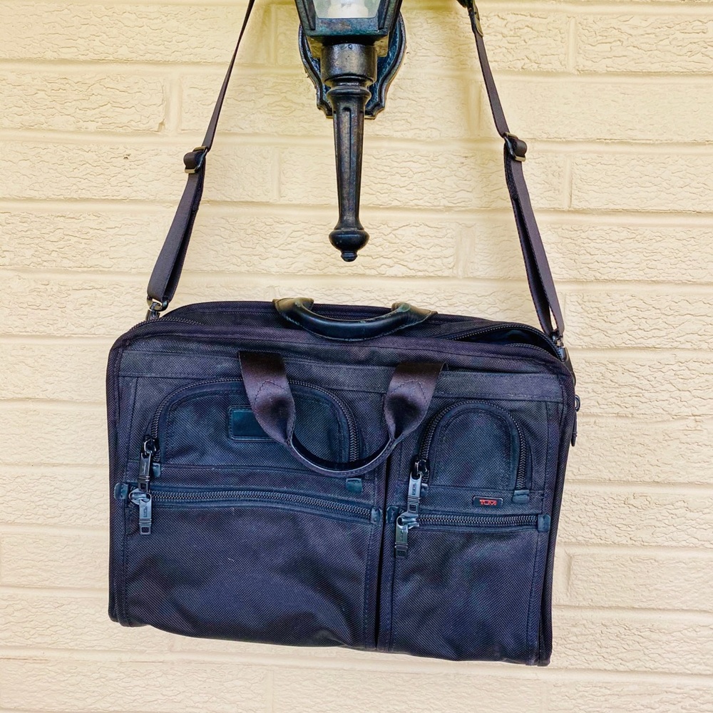 Men’s Tumi Briefcase 💼
